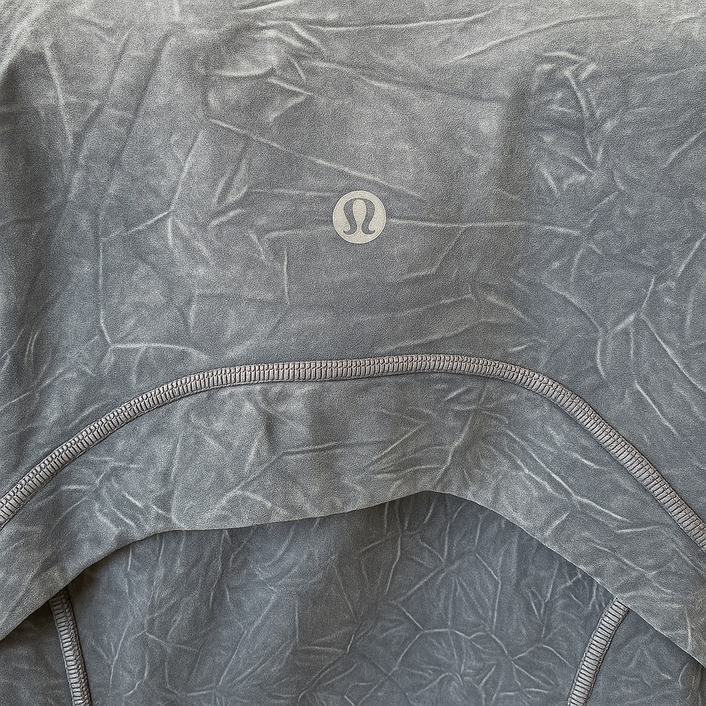 Gray Textured Zip-Up Jacket Lululemon - size 6